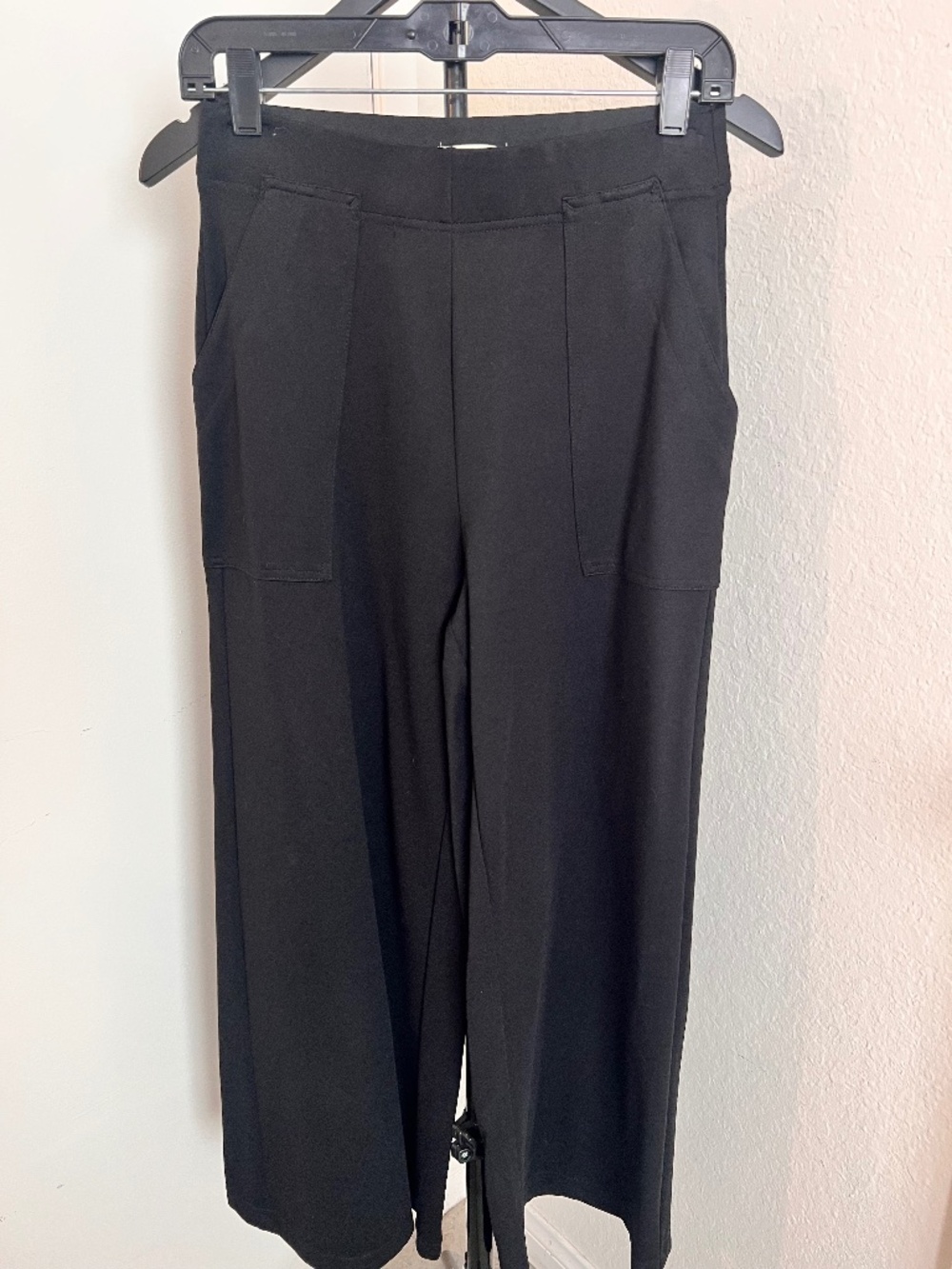 Max Studio London Black Ponte Rayon Knit Pull On Wide Leg Pants | Size Small